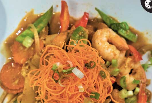 S Thai food Restaurant Temecula, CA best thai food P4 Shrimps & Scallops in special curry